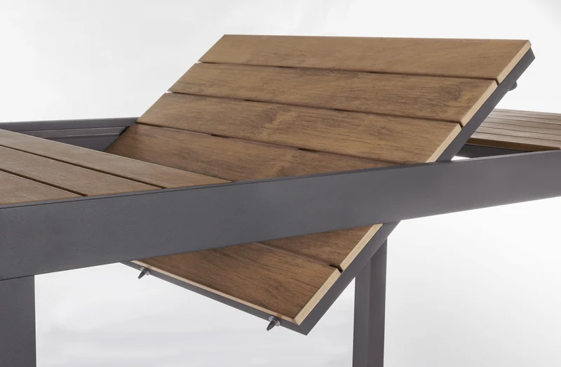 Tavolo allungabile "Elias" in alluminio e polywood da esterno per giardino 140-200 cm