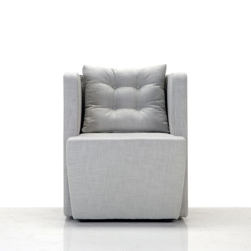 Modern comfortable Italian Armchair Artibella by Domingo