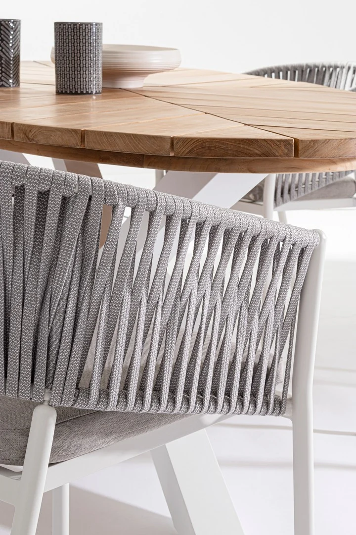 Tavolo ovale "Palmdale" con piano in legno teak, gambe in alluminio Bianco per esterno