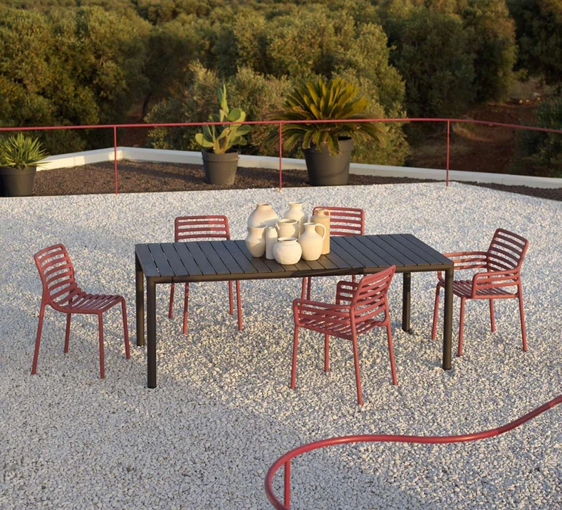 Tavolo allungabile "Tevere" in Polipropilene e alluminio, da giardino "Made In Italy"