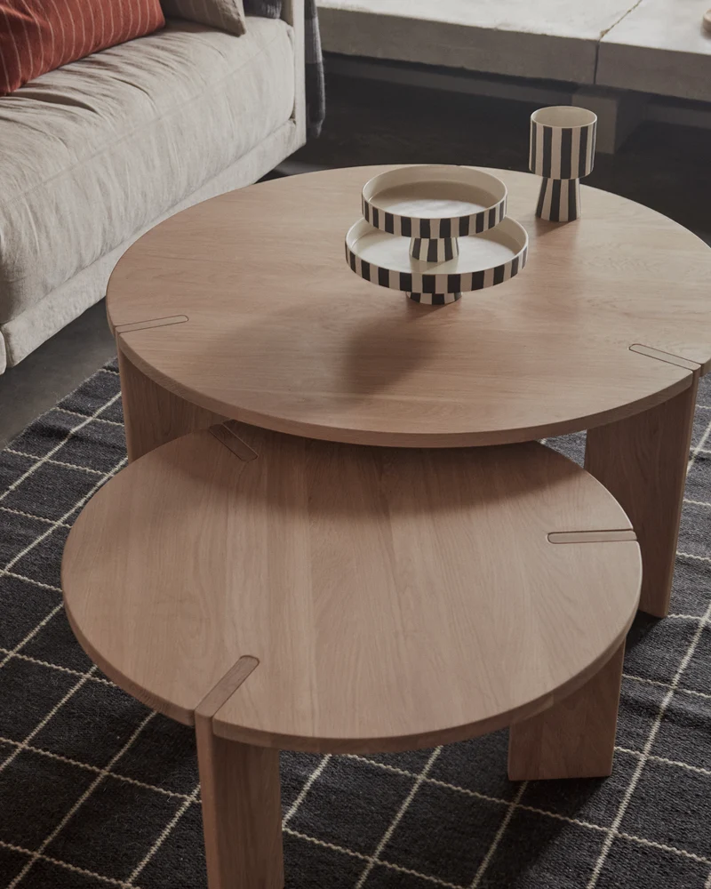 Alzatina piccola in ceramica con strisce nere Toppu