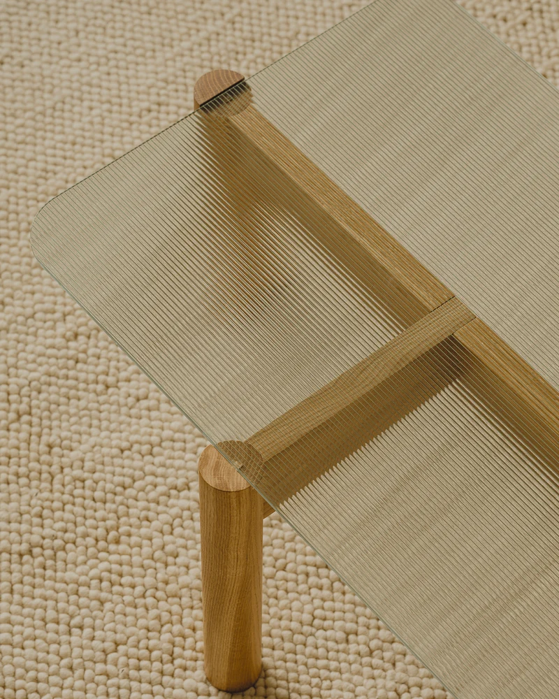 Tavolino da salotto in legno e vetro scanalato Kob