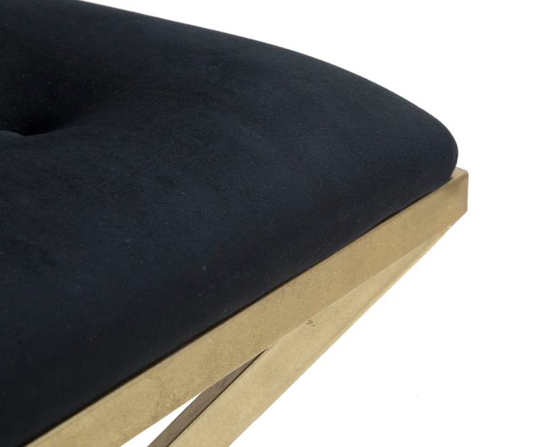 Sgabello "Piramid" quadrato in poliestere struttura in ferro color oro per interni