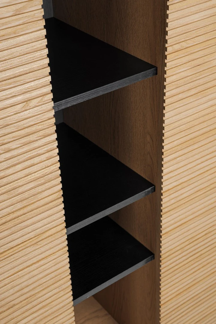 Mobile credenza "Allycia" in mdf-legno di frassino, gambe in acciaio, per interno