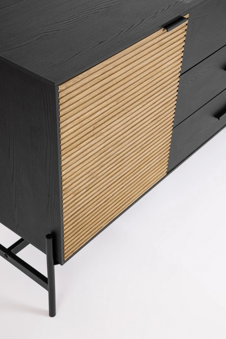 Mobile credenza "Allycia" in mdf-legno di frassino, gambe in acciaio, per interno