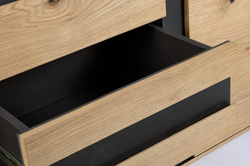 Credenza "Stanwood" con 3 ante e 3 cassetti, in mdf, finitura in rovere