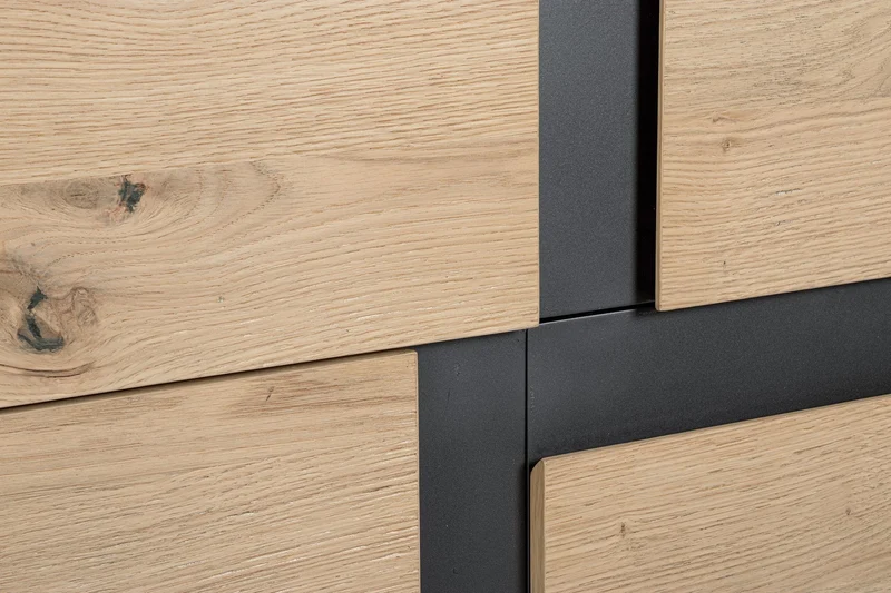 Credenza "Stanwood" con 3 ante e 3 cassetti, in mdf, finitura in rovere