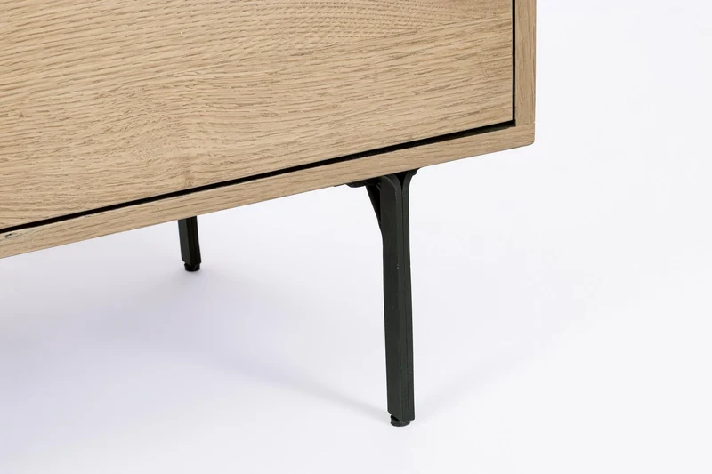 Credenza "Stanwood" con 3 ante e 3 cassetti, in mdf, finitura in rovere