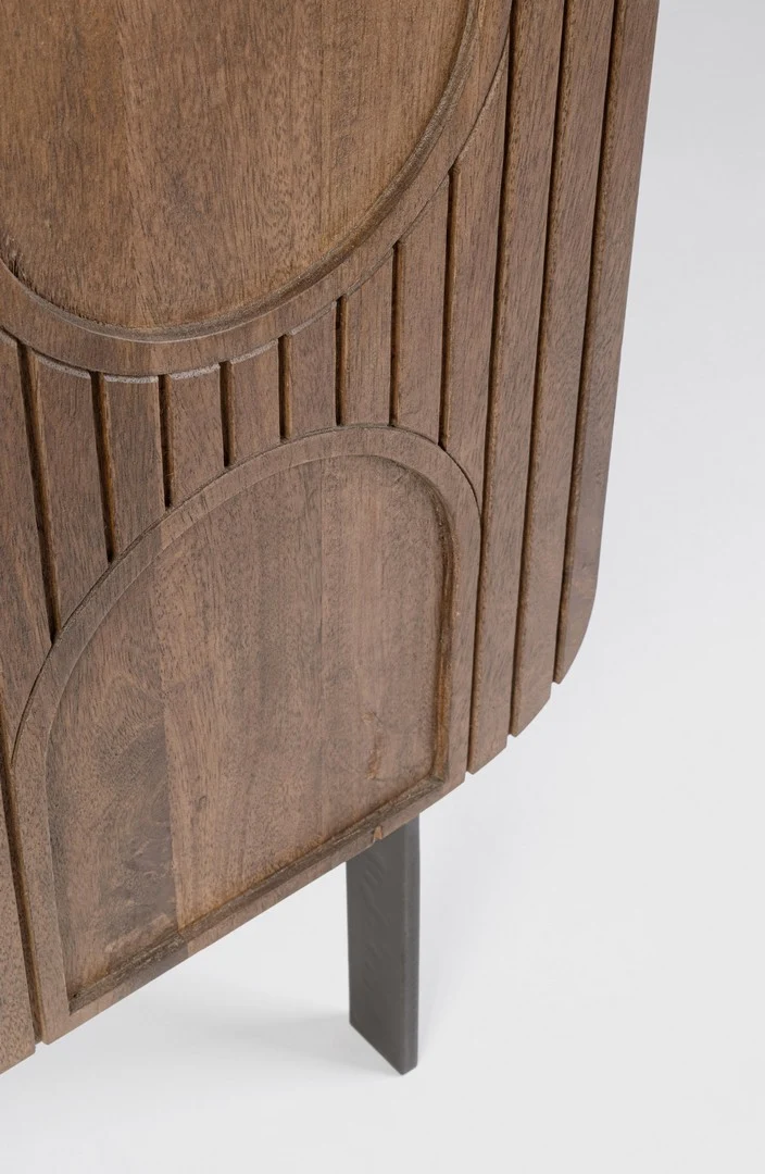 Mobile alto "Orissa" con 4 ante, in legno di mango, color naturale, 90 x 42 x 120h cm