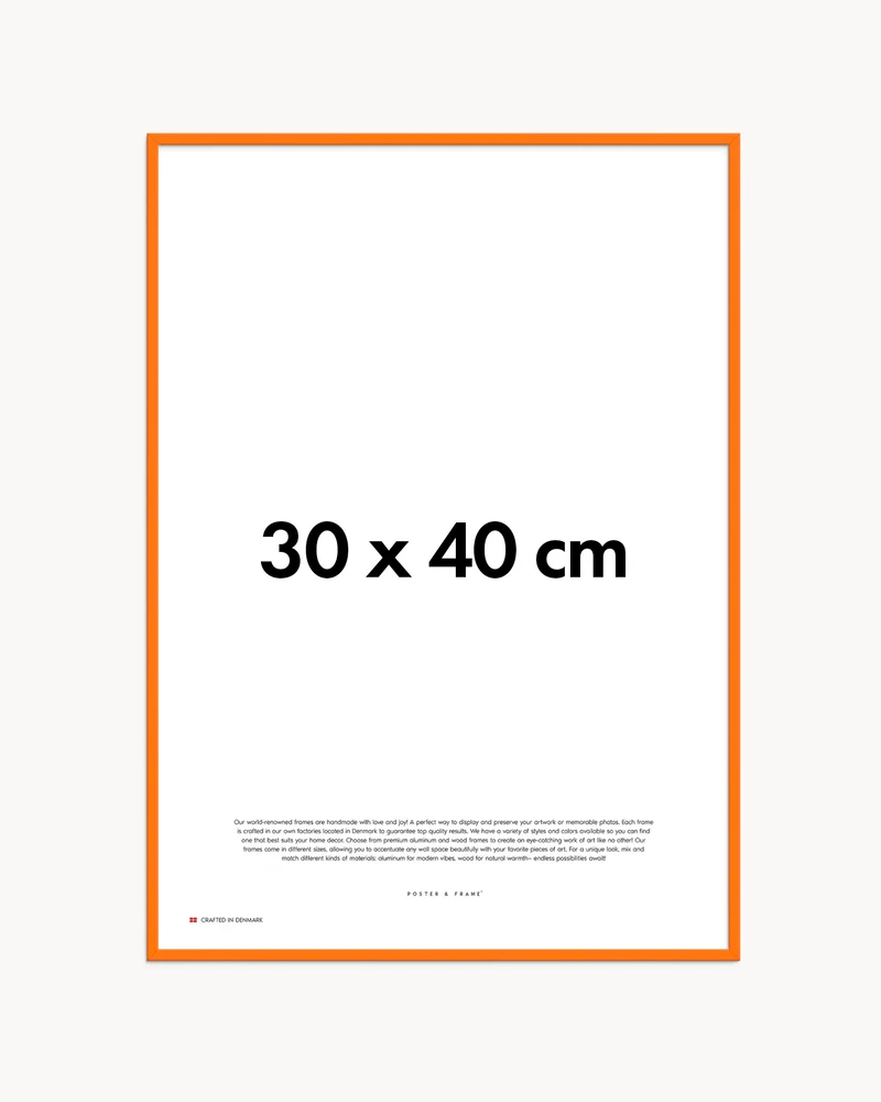 Cornice fatta a mano in legno arancione
