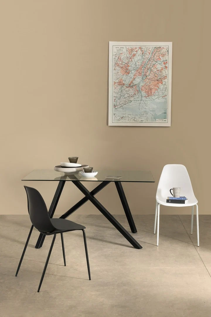 Sedia "Iris" con gambe in tubolare di acciaio verniciato a polvere, per arredo interno 45 x 52 x h 84 cm