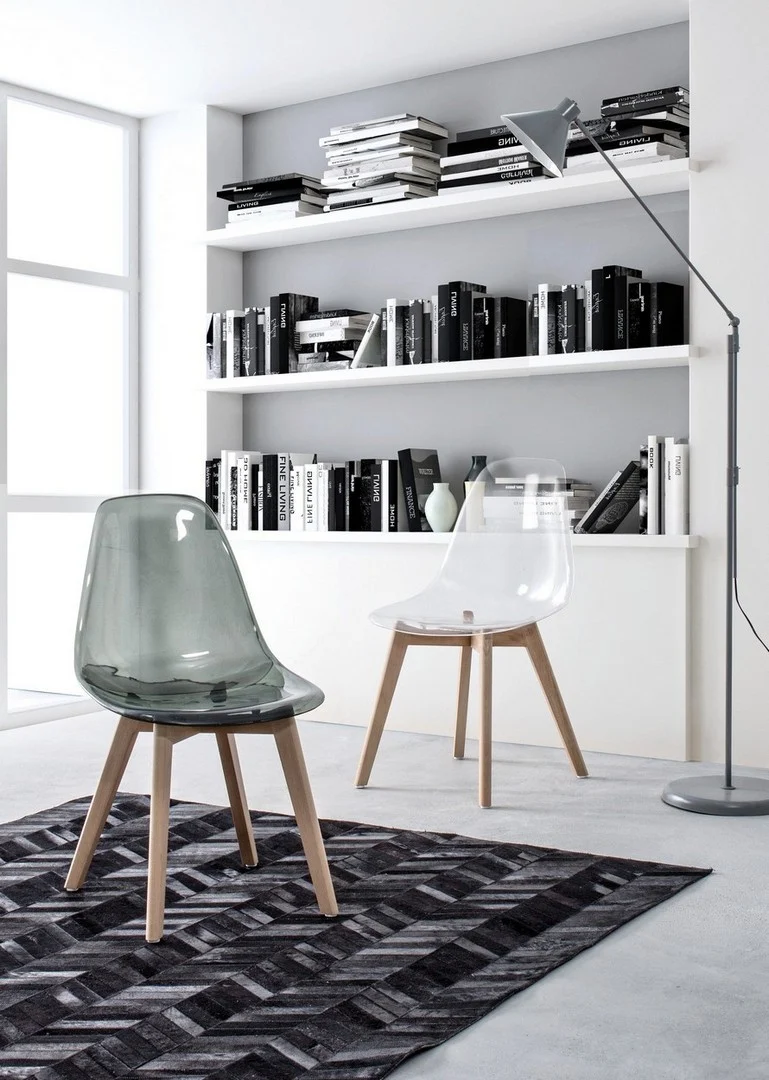 Sedia "Easy" con seduta e schienale in policarbonato, per arredo interno 52 x 47 x h 82 cm