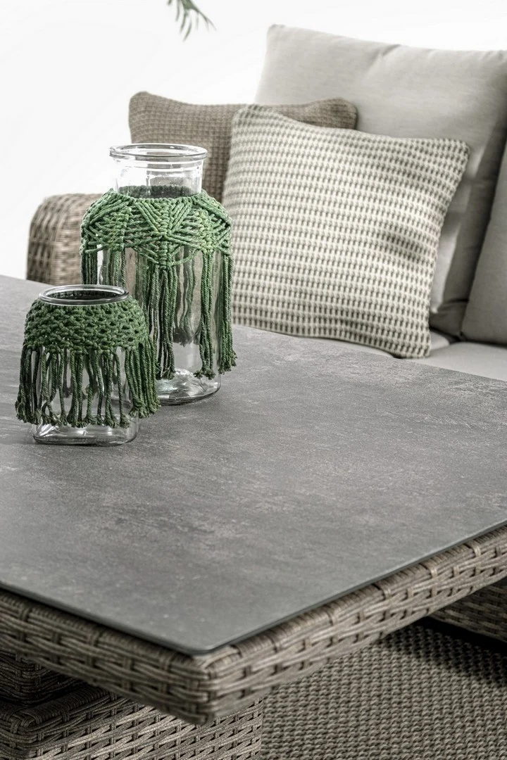 Tavolo "Kent" con struttura in alluminio, piano in ceramica, intreccio in fibra sintetica, per esterno