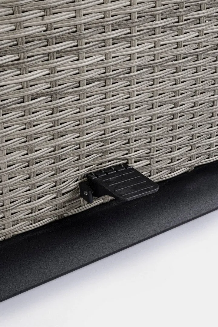 Tavolo "Kent" con struttura in alluminio, piano in ceramica, intreccio in fibra sintetica, per esterno
