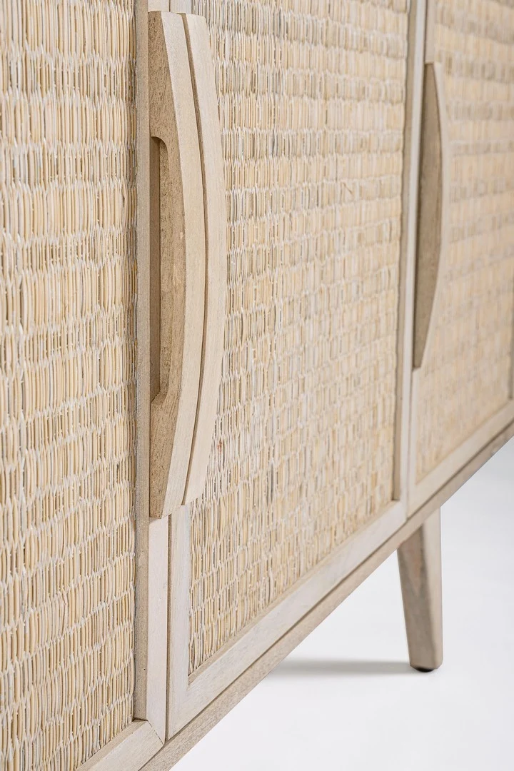 Credenza "Sahana" con struttura in legno di mango, schienale e fondo cassetti in mdf