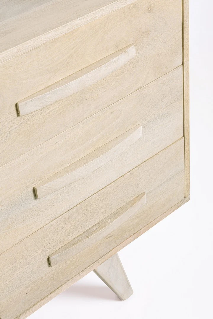 Credenza "Sahana" con struttura in legno di mango, schienale e fondo cassetti in mdf