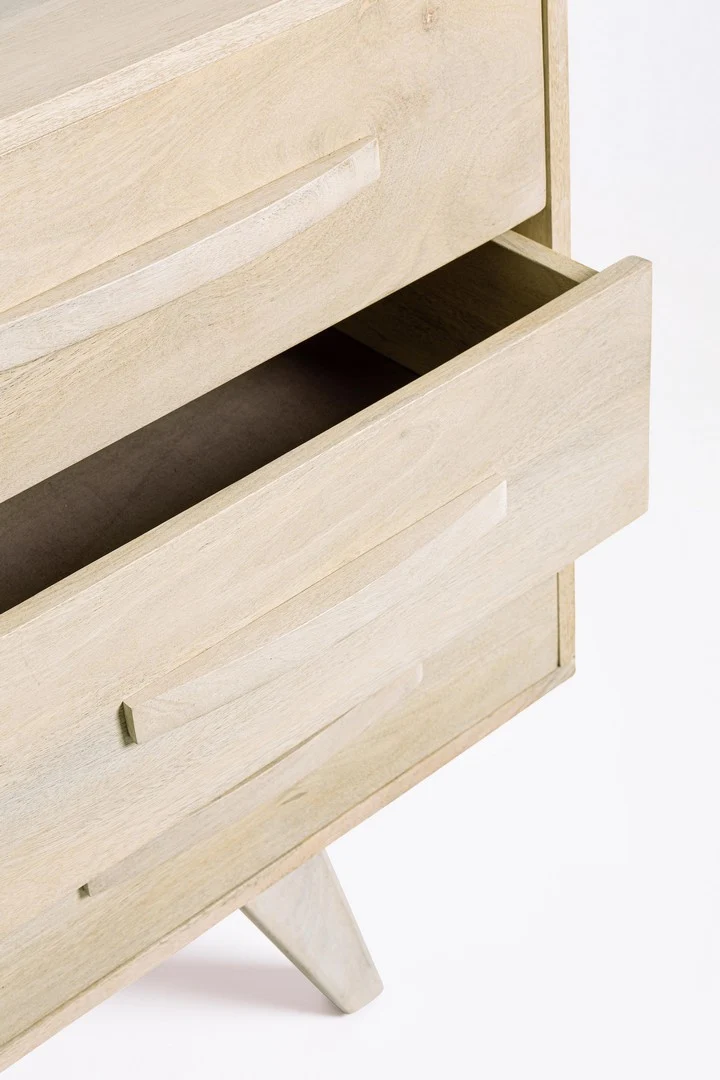 Credenza "Sahana" con struttura in legno di mango, schienale e fondo cassetti in mdf