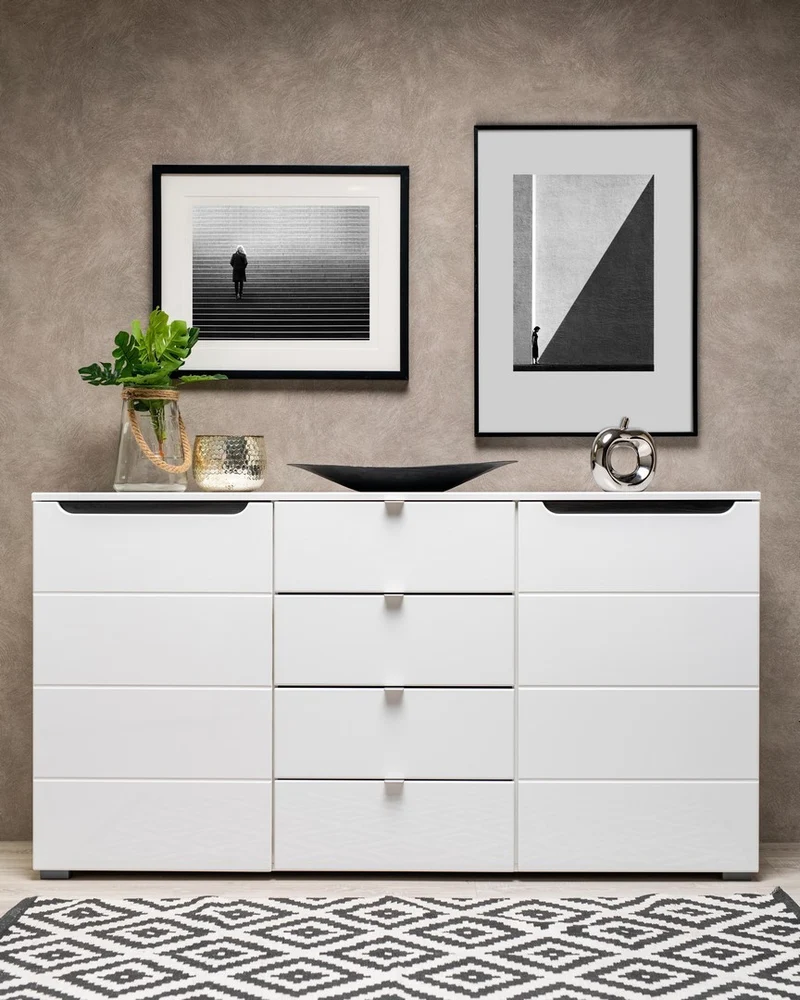 Credenza "Zurich", con 2 ante e 4 cassetti, color bianco opaco, con struttura in truciolare rivestito, mobile in kit