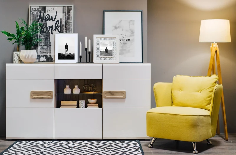 Credenza "Italy", color bianco lucido-rovere, con struttura in truciolare rivestito, mobile in kit