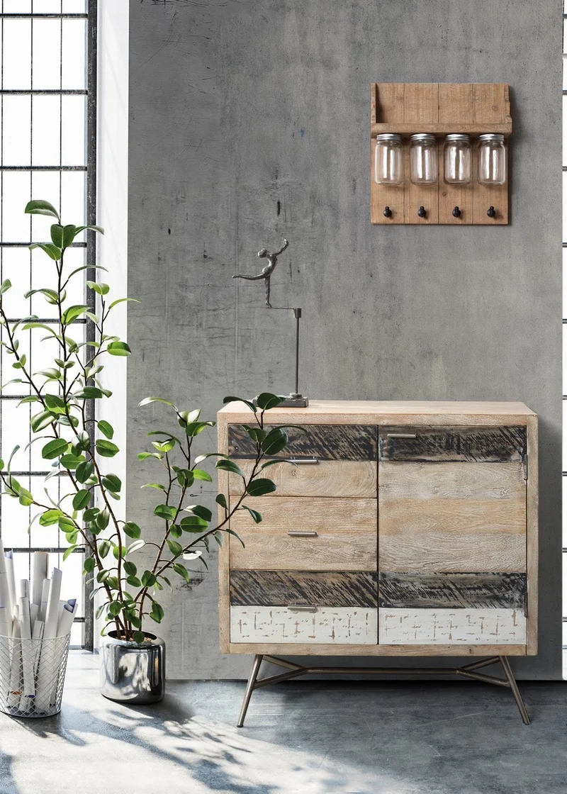 Credenza "Leiston" 1 anta e 3 cassetti, con struttura in legno di mango, stile industriale
