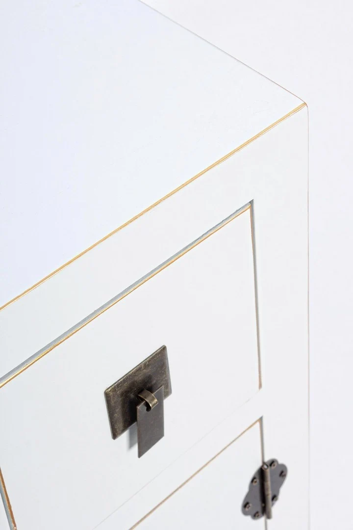 Mobile "Pechino", struttura in legno MDF, finitura a base di nitrocellulosa, maniglie in acciaio