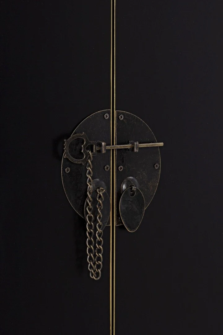 Mobile "Pechino", struttura in legno MDF, finitura a base di nitrocellulosa, maniglie in acciaio