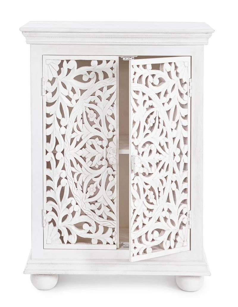 Credenza "Alinta" bianca, struttura in legno di mango, con ante intarsiate a mano, stile fusion