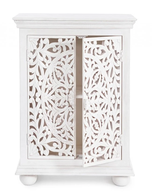 Credenza "Alinta" bianca, struttura in legno di mango, con ante intarsiate a mano, stile fusion