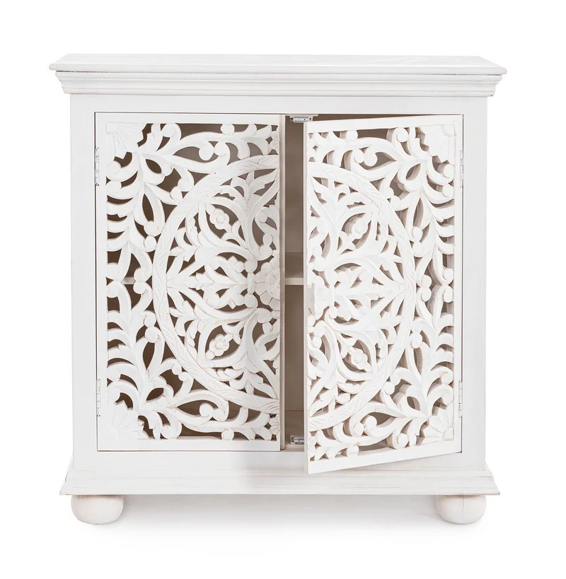 Credenza "Alinta" bianca, struttura in legno di mango, con ante intarsiate a mano, stile fusion