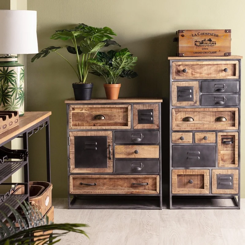 Cassettiera "Rupert", 1 anta e 6 cassetti con struttura in acciaio e legno di mango, stile industriale