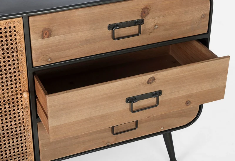 Credenza "Elton" con struttura in acciaio, cassetti in legno di abete, stile vintage