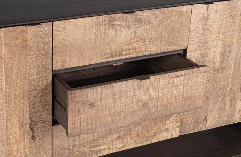 Credenza "Gunter" con struttura in legno di mango, finitura con vernice, stile moderno