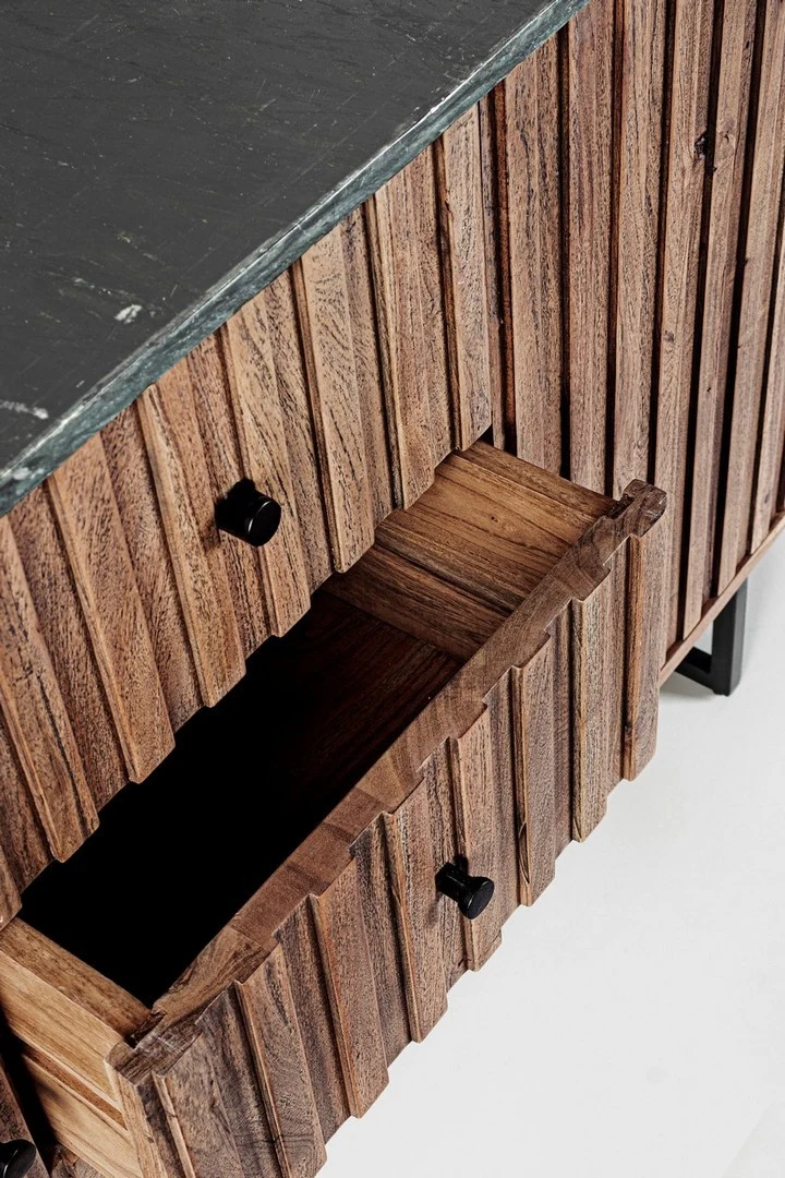 Credenza "Norfolk" con struttura in legno di acacia, mobile in stile vintage