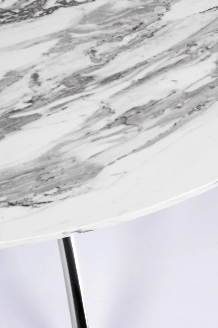 Tavolo John Marble tondo con gambe in acciaio, struttura cromata, piano in legno ricoperto con carta effetto marmo