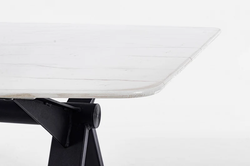 Tavolo Paloma con gambe in acciaio verniciato, top in vetro temperato 160 x 90 cm
