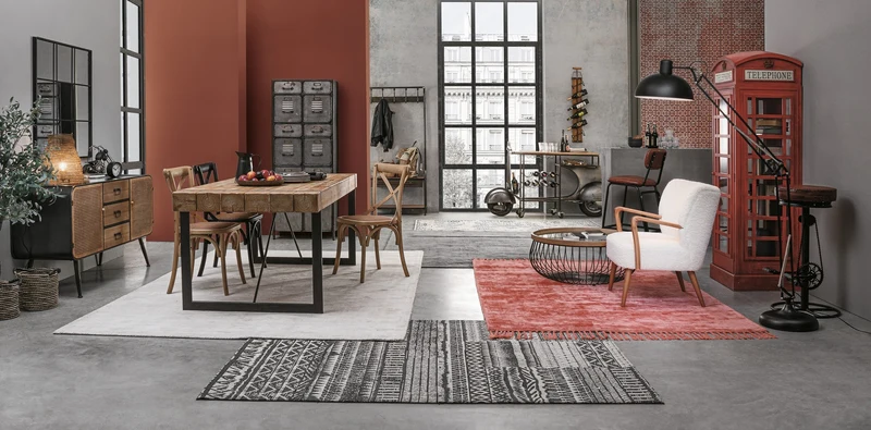 Tavolo Garrett rettangolare, con gambe, piano in legno di abete, stile industriale