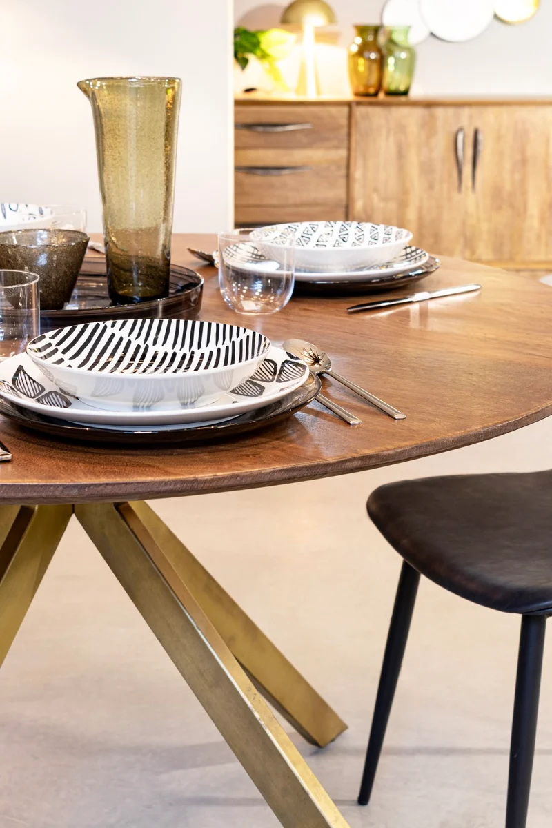 Tavolo Sherman rotondo, con gambe, in legno di mango, stile vintage da Ø 120 cm