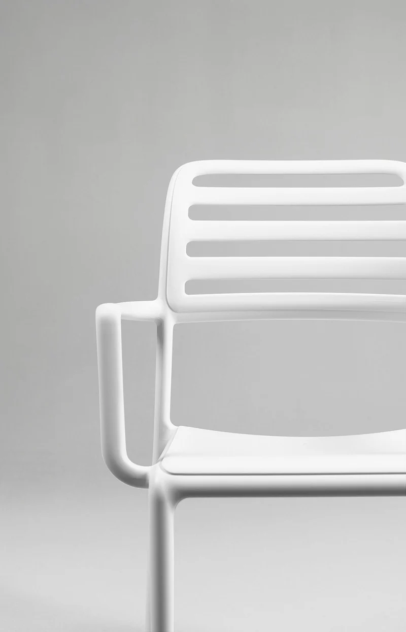 Poltrona "Costa" in fiber-glass per giardino, bar e ristorante "Made in Italy"