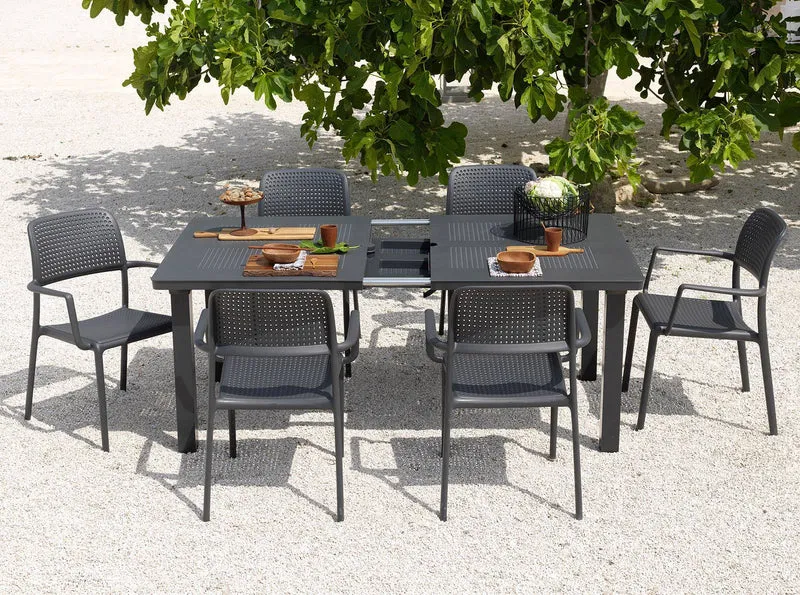 Poltrona "Bora" in fiber-glass per giardino, bar e ristorante "Made in Italy"