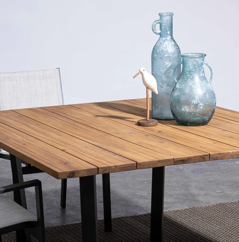 Tavolo quadrato moderno "Helsinki" in acciaio verniciato nero e doghe in legno 130 cm