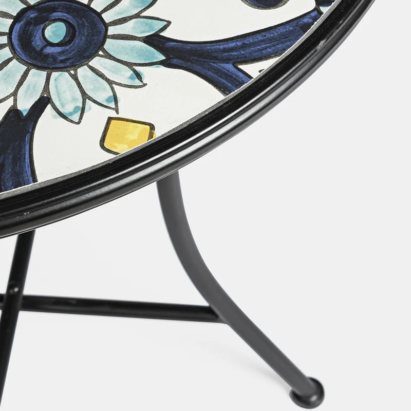 Set "Positano" Tavolino tondo e poltrone con decoro in ceramica per giardino veranda
