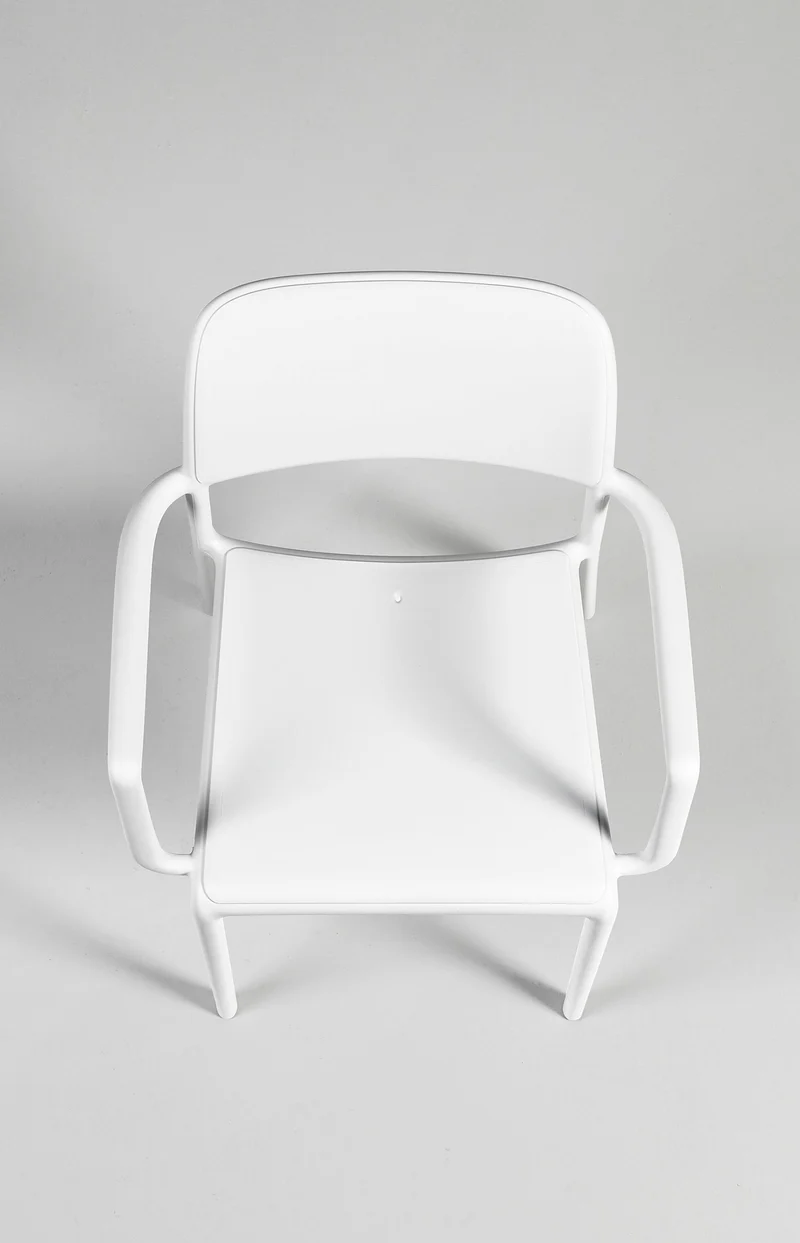 Poltrona "Riva" in fiber-glass per giardino, bar e ristorante "Made in Italy"