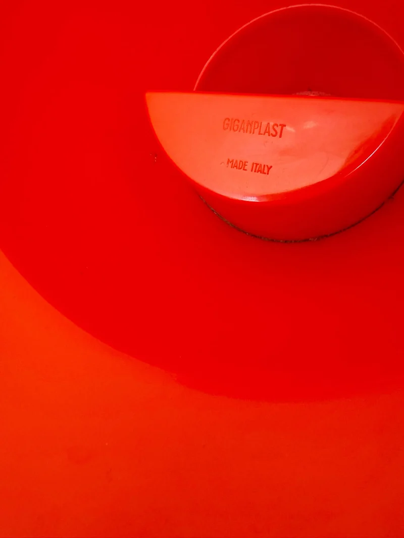 Sgabello/Tavolino Giganplast Pop Arancione – Italia, anni '70