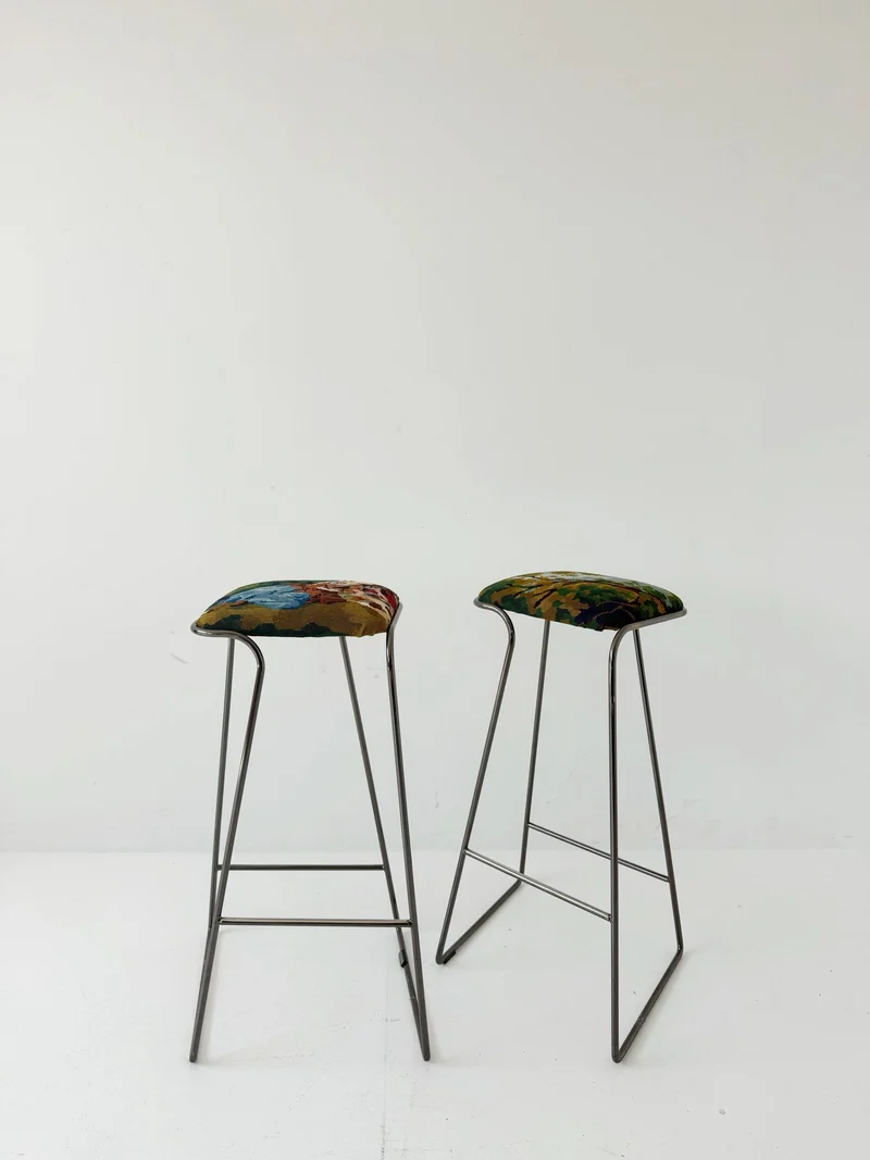 Coppia di sgabelli con mezza cucitura vintage