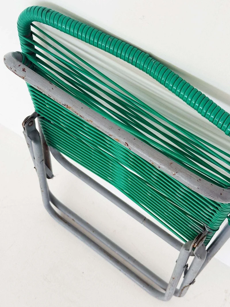 Sedia pieghevole per bambini in metallo e filo plastico intrecciato, anni '60/'70