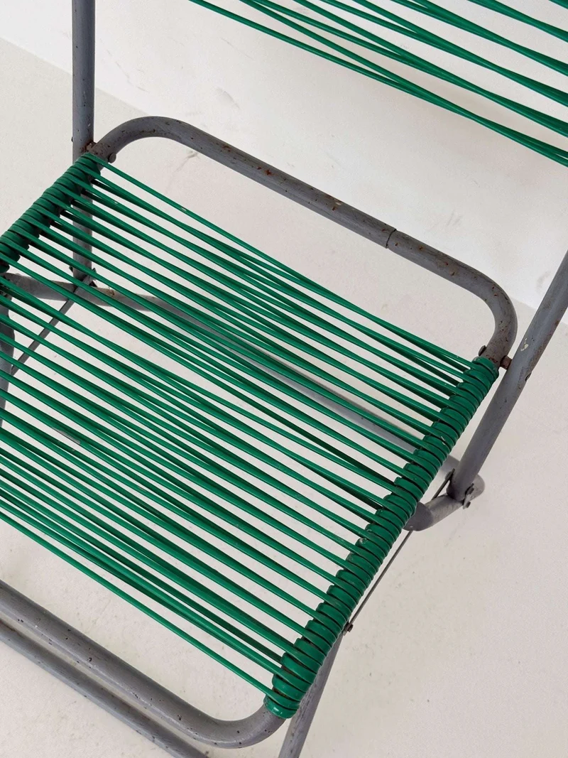 Sedia pieghevole per bambini in metallo e filo plastico intrecciato, anni '60/'70
