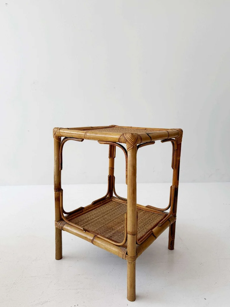 tavolino in bambù e rattan