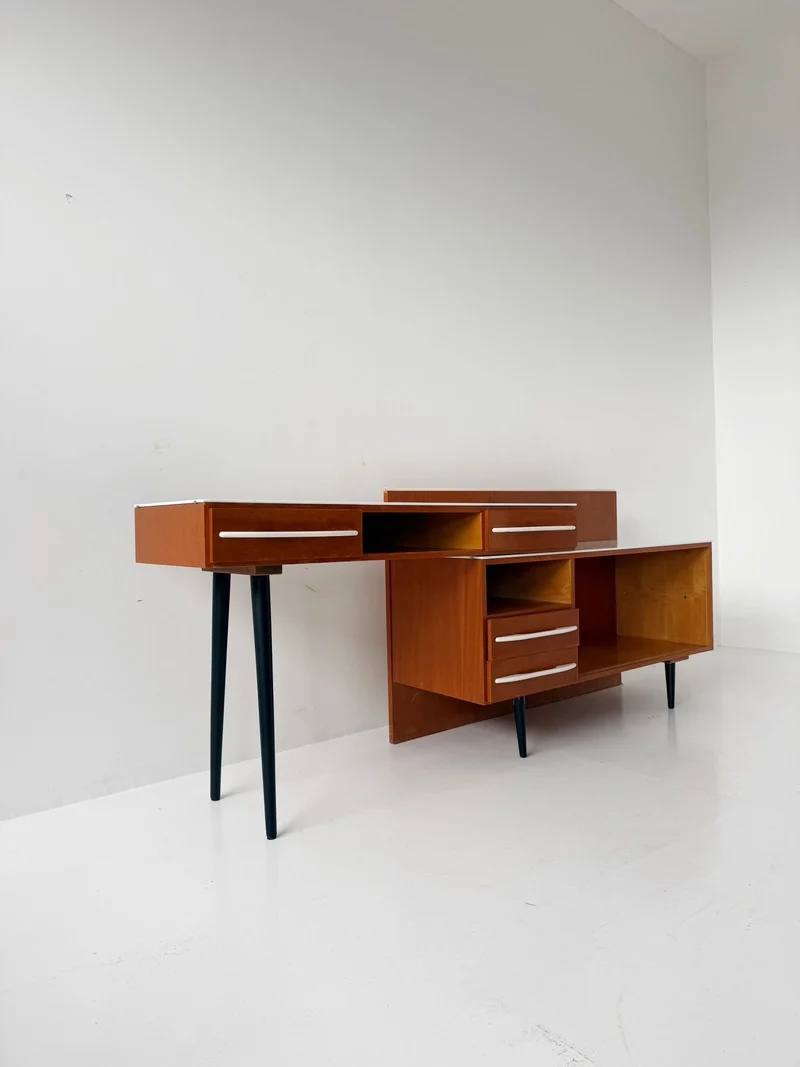 Scrivania girevole anni '60 con piano in vetro bianco