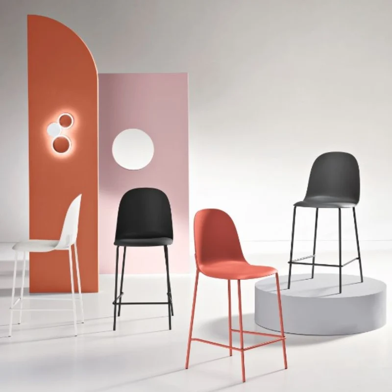 Set 2 Sgabelli con Poggiapiedi in Polipropilene cm 45x49x100h