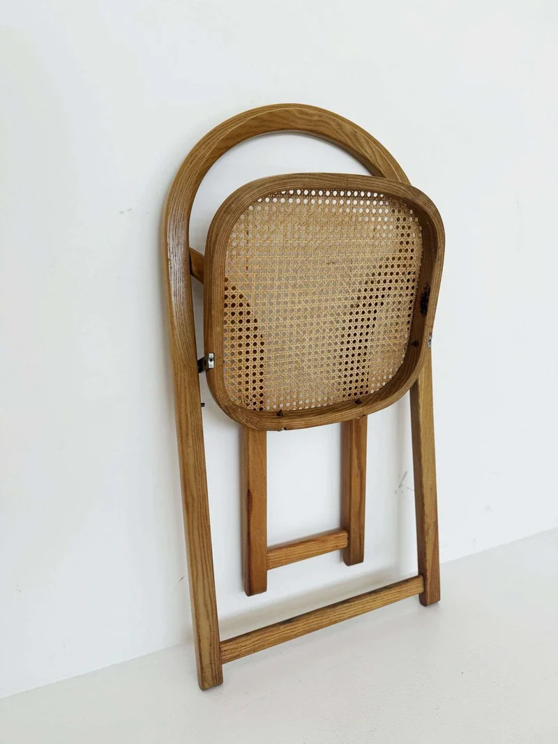 Sedia pieghevole in legno con seduta in paglia di Vienna anni '60 – Made in Italy